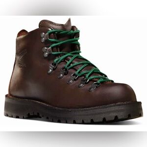 Danner Outdoor Boot Women’s size 7